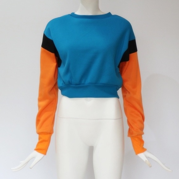 NWT! Colorblock Slight Crop Crew Neck Sweatshirt - Picture 3 of 7